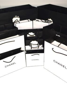 🛍️CHANEL Authentic White and Black Branded Tote Bag. See Listing for Pricing.